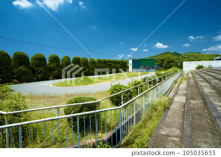 Himeji Racecourse Paddock 01 Himeji Racecourse Paddock 01 105035655