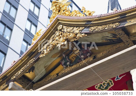 Naginatahoko的大屋頂上華麗的裝飾 105038733