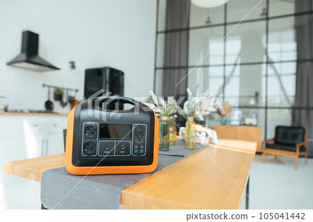 portable power station at home  105041442