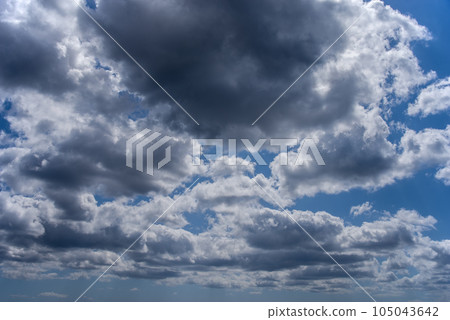 灰雲、冒泡雲、烏雲 灰雲、冒泡雲、烏雲 105043642