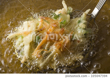 Kariyaki with vegetables 105047394