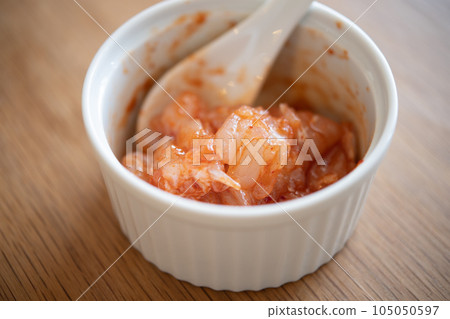 Flounder engawa kimchi 105050597