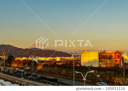 【靜岡風景】黃昏的富士山和工業區 【靜岡風景】黃昏的富士山和工業區 105051110