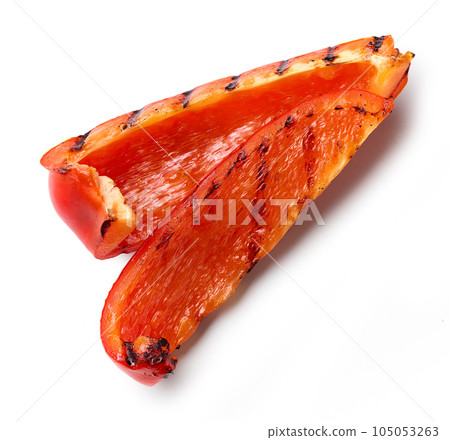 grilled red paprika slices 105053263