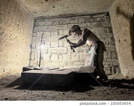 The Oya History Museum is a museum built inside a massive former stone quarry in northwestern Utsunomiya. The man-made caverns were originally developed during the Edo Period to mine Oya Stone, a soft 105055654