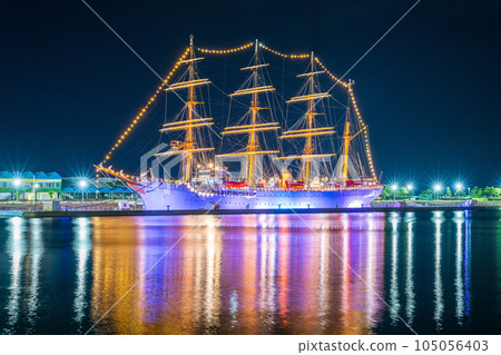 海王丸公園的夜景,光線反射在海面上,美麗極了 | 富山縣射水市 海王丸公園的夜景,光線反射在海面上,美麗極了 | 富山縣射水市 105056403