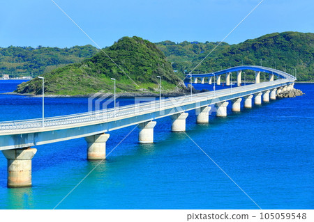 [Yamaguchi Prefecture] Tsunoshima Ohashi Bridge in clear weather 105059548