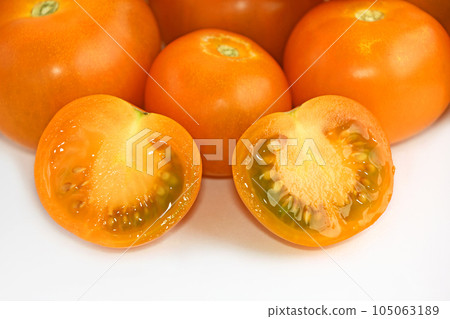 medium tomato (cindy orange) 105063189