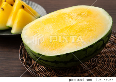 watermelon koyu yellow close-up slice Yellow watermelon スイカ yellow yellow watermelon yellow meat watermelon 105065967