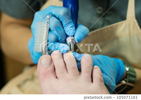 Process hardware pedicure. 105071181