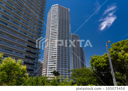 "Tokyo" Scenery of tower apartments, Shinonome 105075450