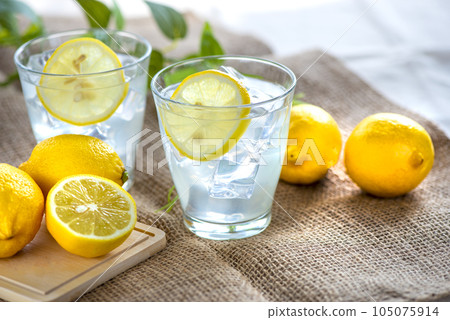 lemonade lemonade 105075914