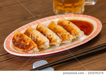 [Chinese food] Gyoza [Evening drink] 105076374