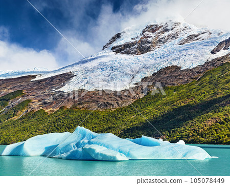 Lake Argentino, Patagonia, Argentina Lake Argentino, Patagonia, Argentina 105078449