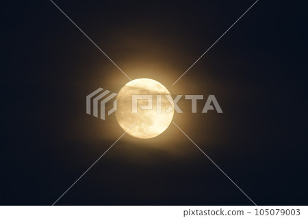 Hakushu Town, Hokuto City, small moon in July rising between clouds 105079003