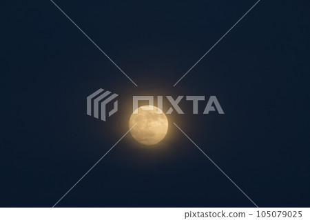Hakushu Town, Hokuto City, small moon in July rising between clouds Hakushu Town, Hokuto City, small moon in July rising between clouds 105079025