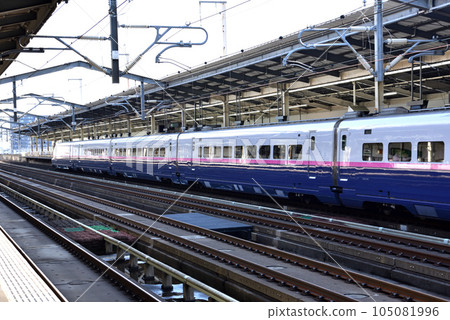 Shinkansen waiting for departure at the station 105081996