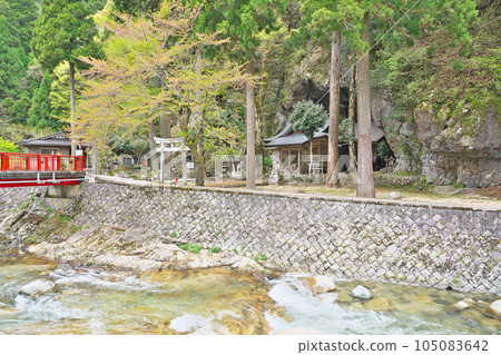 [不動院岩堂] 鳥取縣八津郡若狹町岩堂 105083642