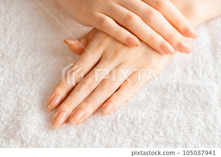 Esthetician woman's hand Esthetician woman's hand 105087941