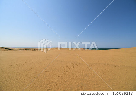 Tottori sand dunes image Tottori sand dunes image 105089218