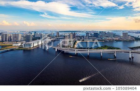 Aerial view of the Rainbow Bridge in Odaiba, Tokyo 105089404
