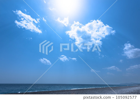 The sea and sky of Shichiri Mihama 105092577