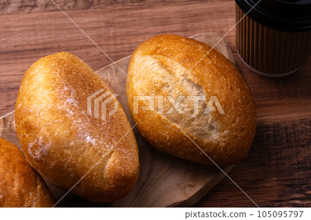 法式麵包和咖啡 105095797