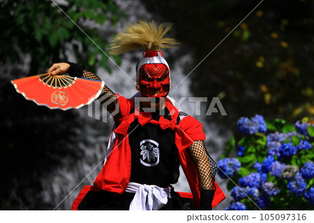 Iwate Prefecture Folk Performing Arts Performance Hydrangea and Demon Sword Dance Iwate Prefecture Folk Performing Arts Performance Hydrangea and Demon Sword Dance 105097316