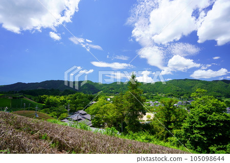 雨季晴天俯瞰和束莊，清爽和束 105098644