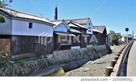 The Birthplace of Soy Sauce: Yuasa Oyamabori (Yuasa Town, Arita District, Wakayama Prefecture) 105099562