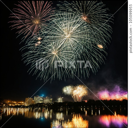 fireworks in the sea 105099955