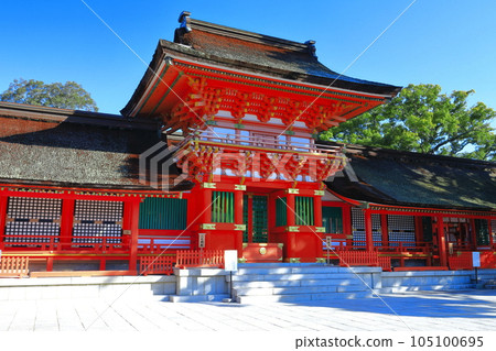 [Oita Prefecture] The upper shrine of Usa Shrine in sunny weather 105100695
