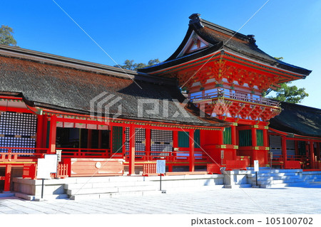 [Oita Prefecture] The upper shrine of Usa Shrine in sunny weather 105100702