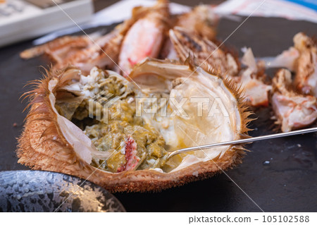 Hairy crab from Hokkaido. Luxurious and delicious crab miso. Hairy crab from Hokkaido. Luxurious and delicious crab miso. 105102588