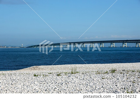 Access bridge to Kansai International Airport Access bridge to Kansai International Airport 105104232
