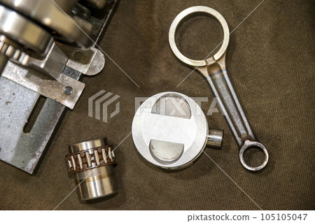Close up scene the crank shaft pin and connecting rod. Close up scene the crank shaft pin and connecting rod. 105105047