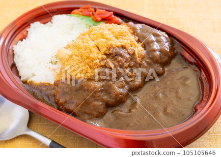 美味的炸肉排咖哩午餐 105105646