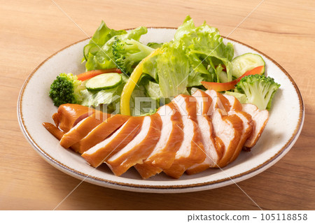 Salad Chicken Smoke 105118858