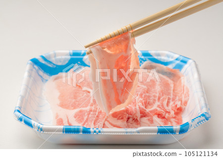 豬肉用筷子包肉 105121134