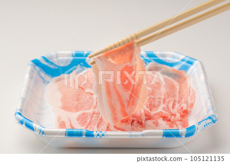 豬肉用筷子包肉 105121135