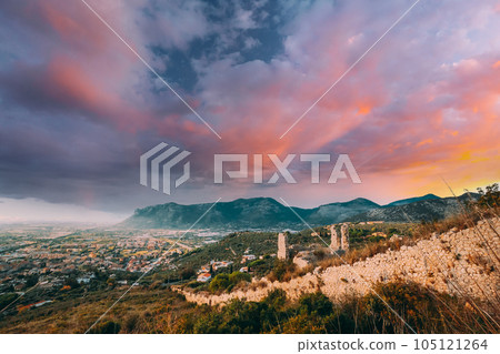 Terracina, Italy. Top View Of Old Roman Fortress Wall With Towers 105121264