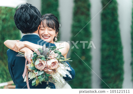 新娘和新郎在婚禮上第一次見面 105121511