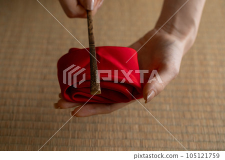 茶道(女人用福莎擦拭茶匙) 茶道(女人用福莎擦拭茶匙) 105121759