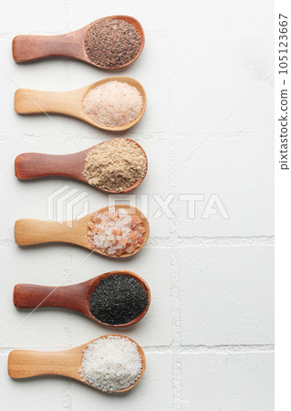 Spoons  with assorted speciality salt 105123667