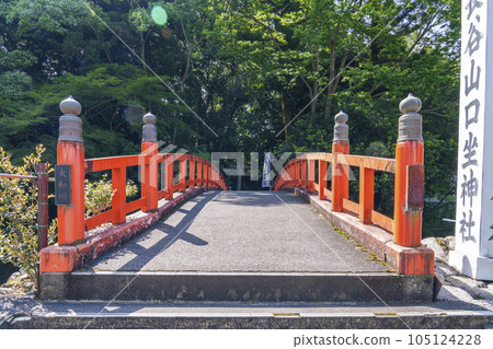 長谷山口伊座神社上川橋參道(奈良縣櫻井市初瀨) 長谷山口伊座神社上川橋參道(奈良縣櫻井市初瀨) 105124228