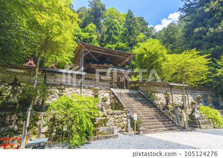 養天滿神社本殿、參拜殿（奈良縣櫻井市初瀨） 105124276