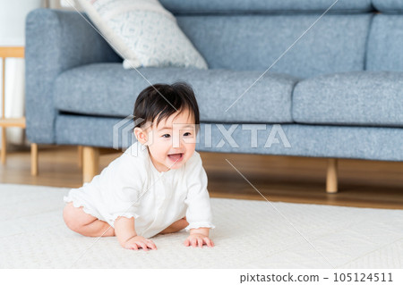 baby in the living room baby in the living room 105124511