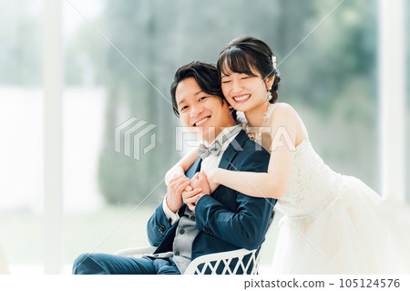 Bride and groom taking pre-photoshoots and photo weddings at the wedding hall (bridal wedding) 105124576