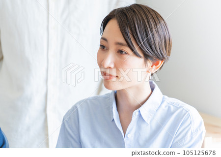 Casually dressed businessman Casually dressed businessman 105125678