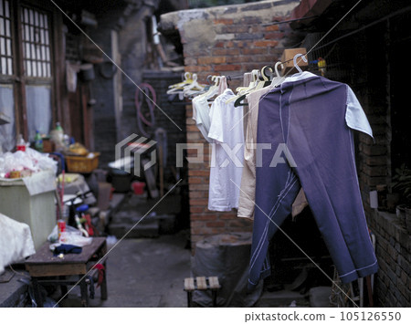 old beijing hutong 105126550